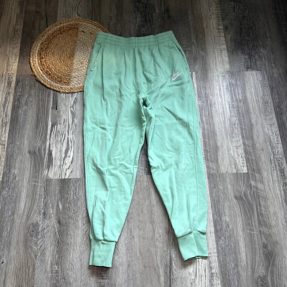 NIKE Sportwear Club Fleece Sweatpants